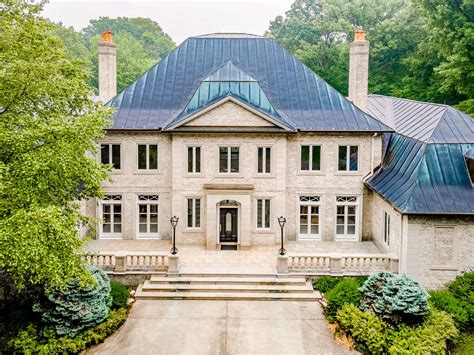 Photo Of In This Sprawling Fort Wayne Estate With Elevator Indoor