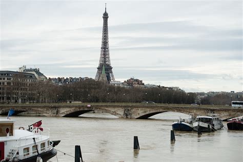 Crue La Seine A Atteint Son Pic M La D Crue Sannonce Tr S Lente