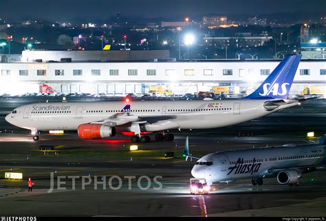 Ln Rku Airbus A Scandinavian Airlines Sas Jeppesen Tu