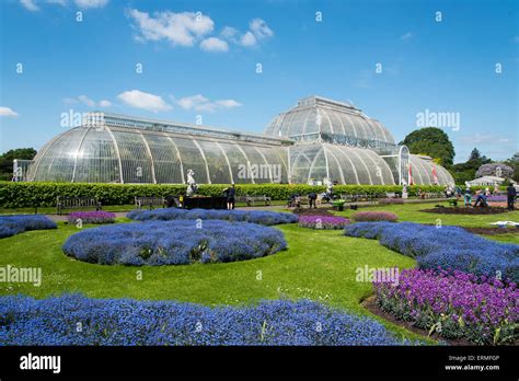 Kew Gardens Hi Res Stock Photography And Images Alamy