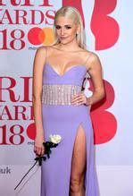 Pixie Lott Upskirt Flashing Her Pussy At The Th Brit Awards In London Aznude