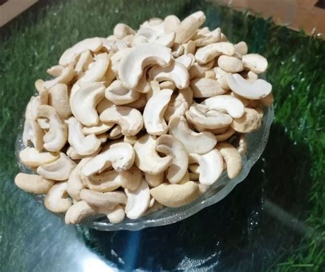 Halves SW Split Cashew Nut 4 Star At Rs 600 Kg In Belgaum ID