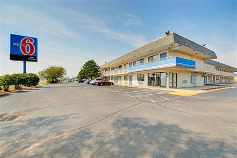 MOTEL 6 WICHITA, KS $46 ($̶6̶4̶) - Updated 2023 Prices & Reviews