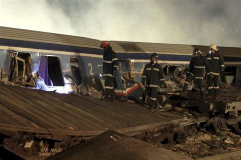 Choque De Trenes En Grecia Deja Al Menos Muertos Y Heridos