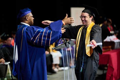 Class Of 2023 Commencement Highlights Macaulay Honors College