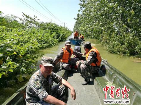 驻湖北荆州某预备役高炮四团官兵日夜转战长湖斗洪魔 每日头条