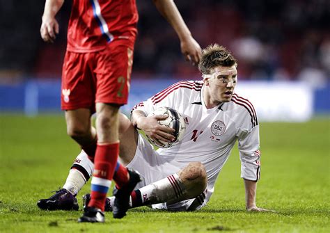 Bendtner Bliver Aldrig En Boksspiller Bt Fodbold Bt Dk