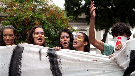 Fotos Professores Fazem Manifestação Em Sp E Rj 28032012 Uol Educação