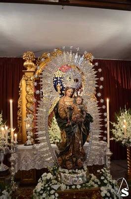 Galería Besamanos a Nuestra Señora del Rosario Dos de Mayo Fernando