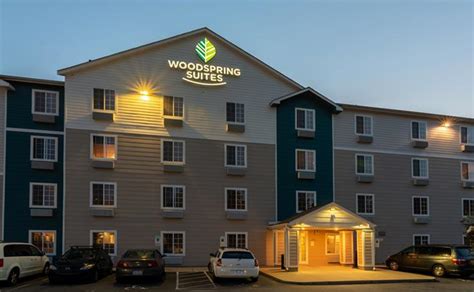 Extended Stay Hotels Fayetteville, NC | WoodSpring Suites