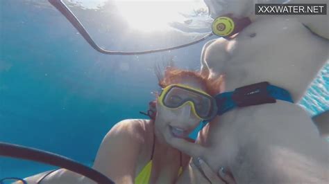 Super Hot Underwater Girls Stripping And Masturbating Sex