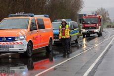 Tödlicher Unfall auf der L3202 Renault Fahrer stößt mit Lkw zusammen