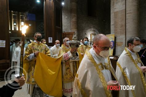 Festa Di San Mercuriale La Cerimonia Dei Vespri Solenni