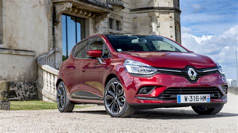 Review The Updated Renault Clio Europe S Bestseller Top Gear