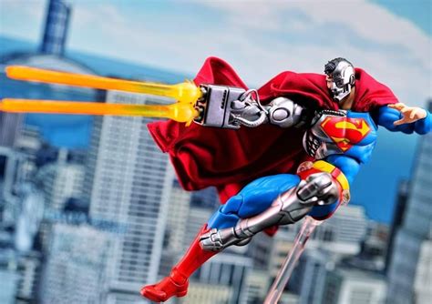 VERY HOT RARE SOLD OUT EVERYWHERE IN STOCK NOW Medicom MAFEX CYBORG SUPERMAN RETURN OF