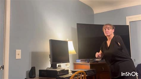 Cette maman mature a très envie dune bite dans tous ses trous et déjaculation dans son trou du