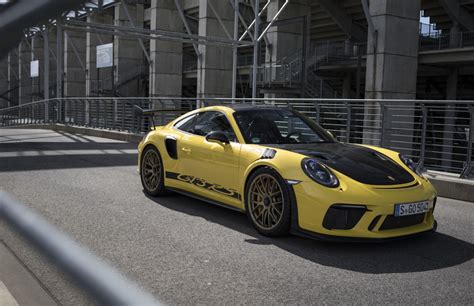 Porsche Gt Yellow