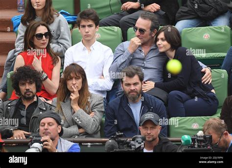 Jean Dujardin Et Nathalie Pechalat Clovis Cornillac Et Son Pouse