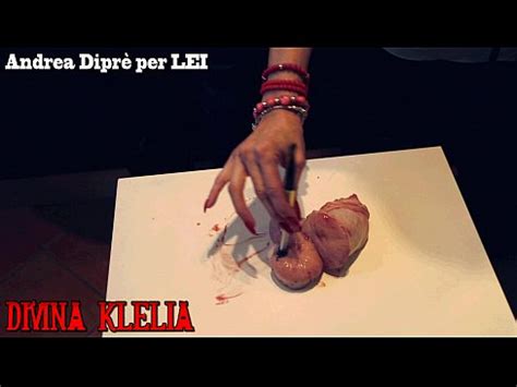 La señora Divina Klelia destroza y cocina un par de bolas para Andrea Diprè XVIDEOS