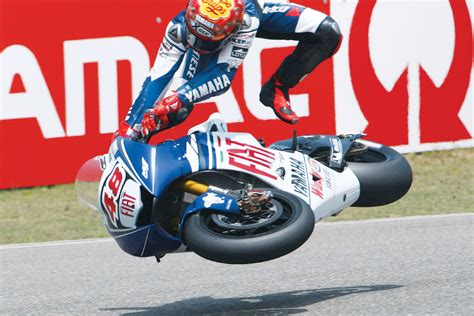 20 Perfectly Timed Moments Before Disaster | eBaum's World