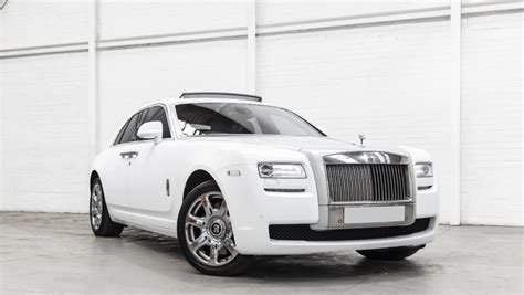 Top Tips For Hiring A Rolls Royce Ghost For Your Birmingham Wedding