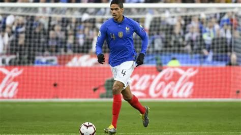 Mercato Psg A Se Confirmerait S Rieusement Pour Varane