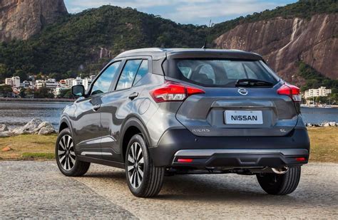 Nissan Kicks Trasera Mega Autos