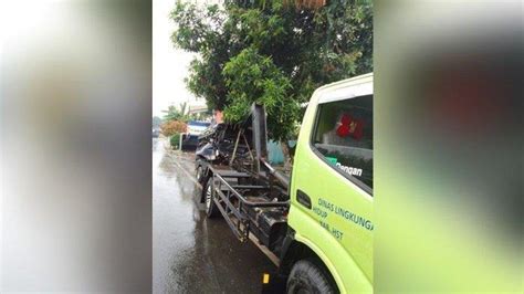 INNALILLAHI 3 Orang Tewas Akibat Kecelakaan Maut Mobil Pikap Di