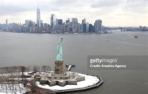 166 Statue Of Liberty Snow Stock Photos, High-Res Pictures, and Images ...