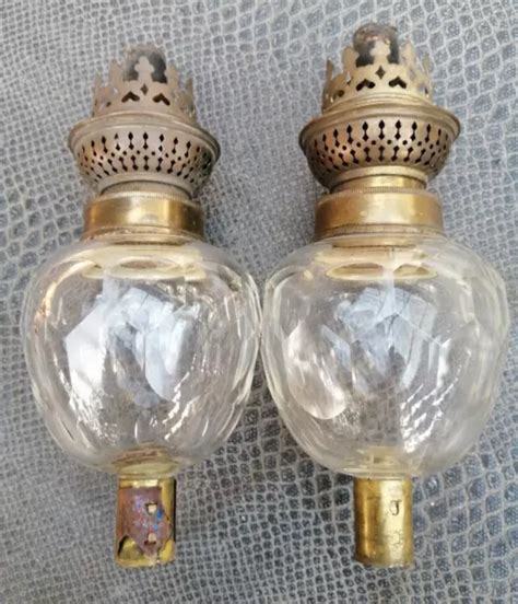 PAIRE D ANCIENS RÉSERVOIR de lampe à pétrole toupies de piano en