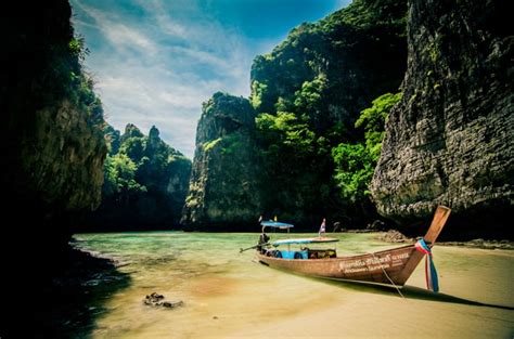 The Phi Phi Islands in Thailand - Places To See In Your Lifetime