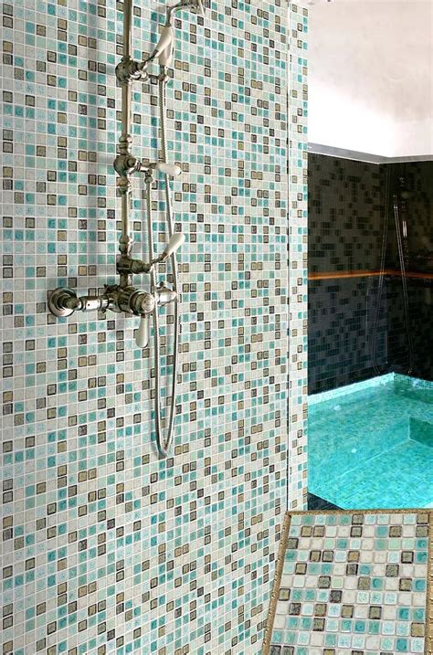 Aqua Tile Kitchen and Bathrooms - Hominter.com