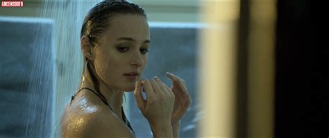 Naked Renate Reinsve In Villmark