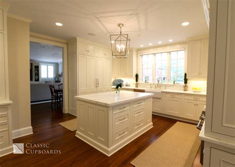 Patio Kitchen Cabinets Are Replacing Traditional Dining Sets