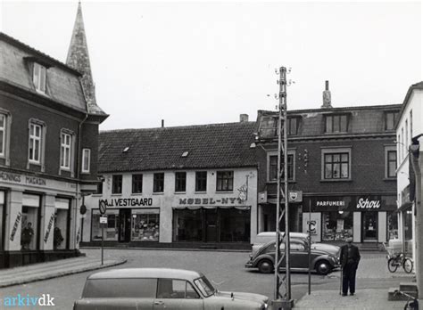 Arkiv Dk Adelgade Og Jernbanegade Ebeltoft By