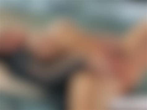 Babes Feeling Hot Pixie Cut and Pussy Rubbing Starring Emma Mae Vidéos Porno Gratuites