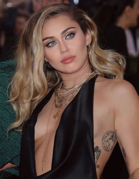 Hot Dress Miley Cyrus Gorgeous Women Clothes Dresses Quick