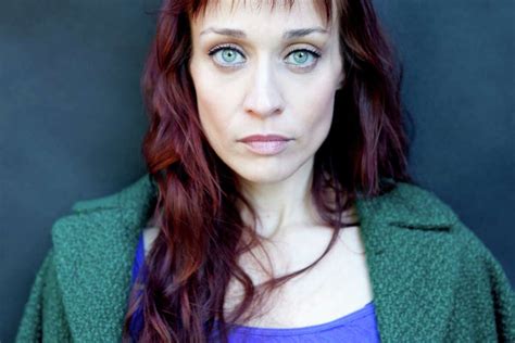 Fiona Apple Brings Addictive Songs To The Palace