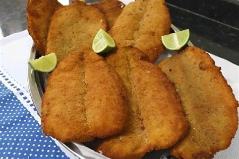 Filé de peixe frito crocante e sequinho empanado de um jeito simples e