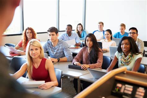 College Sch Lerin Bekommt Besuch Vom Professor Telegraph