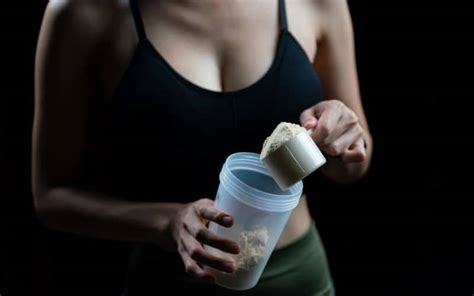 Pros and Cons of Meal Replacement Shakes [Is It Healthy?]