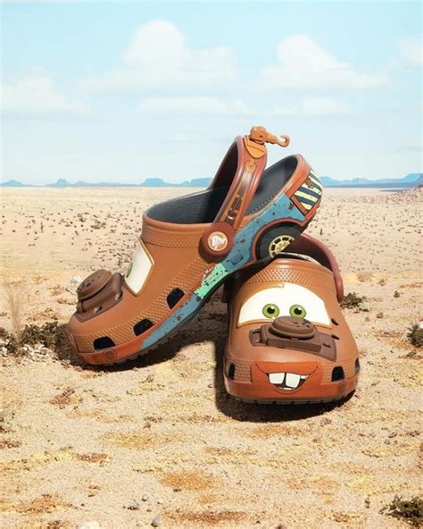 Crocs выпустили кроксы в стиле Мэтра из мультфильма "Тачки" Ранее Pixar ...