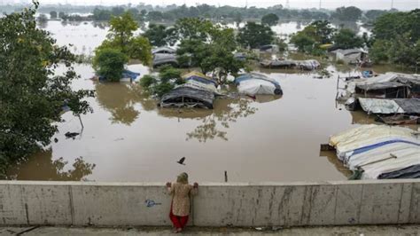 Delhi On High Alert As Yamuna Water Level Likely To Breach Danger Mark