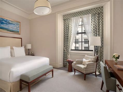 Rooms & Suites at Raffles London