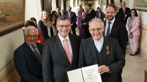 Bundesverdienstkreuz für Freisinger Domrektor