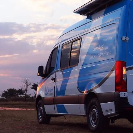 Mercedes Benz Sprinter Transformada Em Base Operacional Para Pousos E