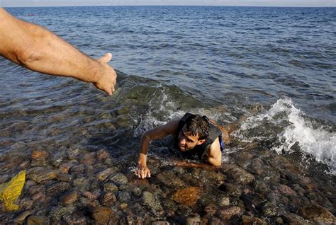 Lesbos Wird Zum Zentralen Fl Chtlingsort Im Mittelmeer Der Spiegel