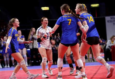 2021 Wiaa Girls Boys State Volleyball Tournament Photos In Green Bay