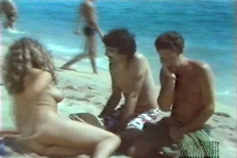 Naked Jazmine Venturini In Un Permiso Para Ligar