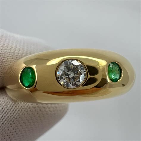 Vintage Cartier Diamond Emerald 18k Yellow Gold Three Stone Dome Daphne